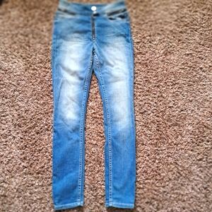 BDG High Rise Twig Ankle Jeans w/fading & Exposed Zipper 27" x 29"